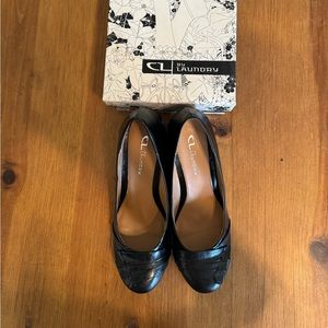 Black Wedges